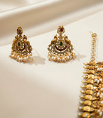 Load image into Gallery viewer, Emerald Pearl Long Antique Necklace