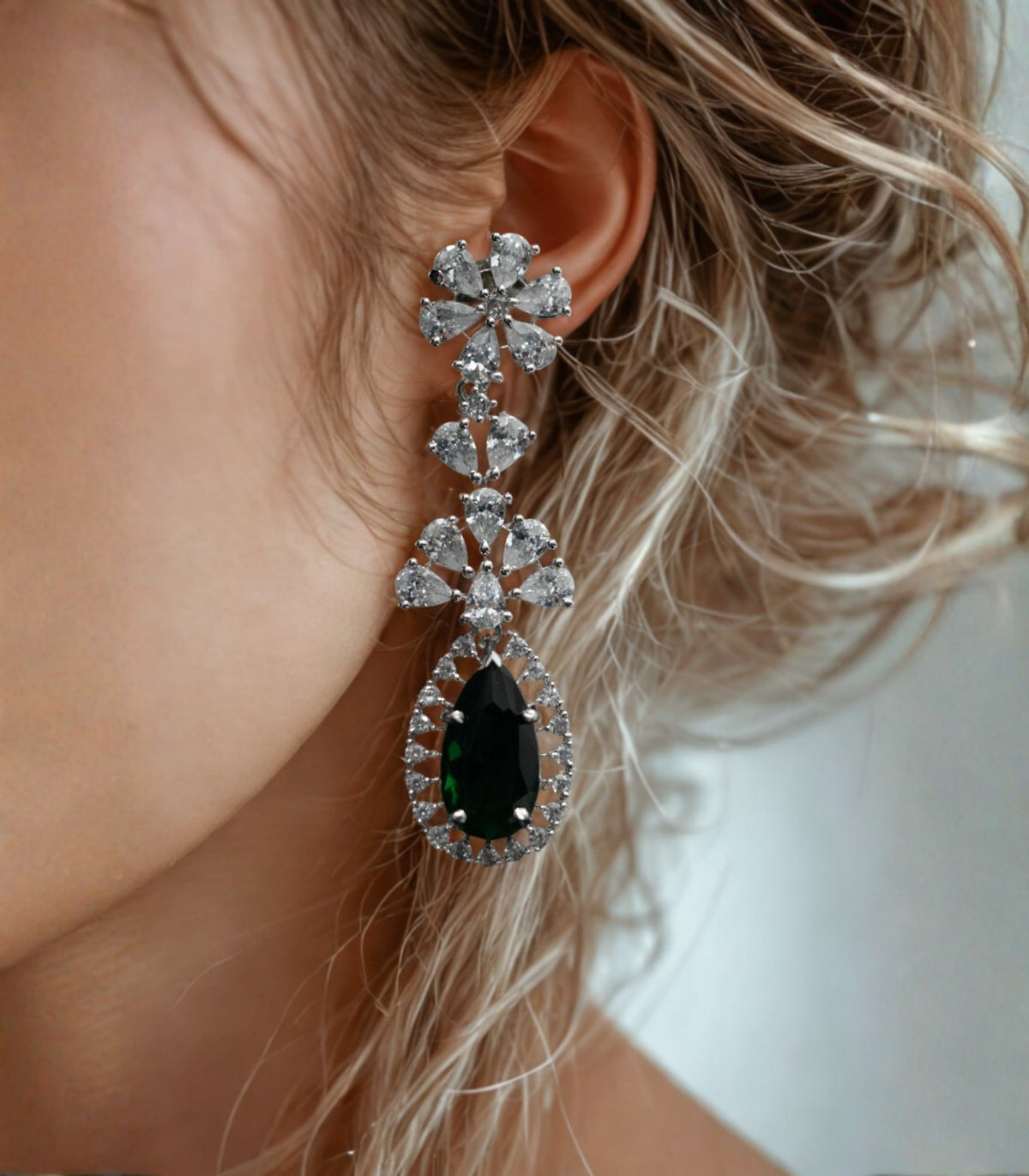 Emerald royale diamond style long necklace set