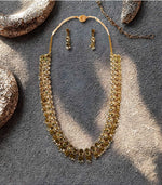 Load image into Gallery viewer, Maharani Heritage Kundan &amp; Bead Necklace Set
