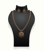 Load image into Gallery viewer, Hams Pendant Heritage Kundan &amp; Bead Necklace Set
