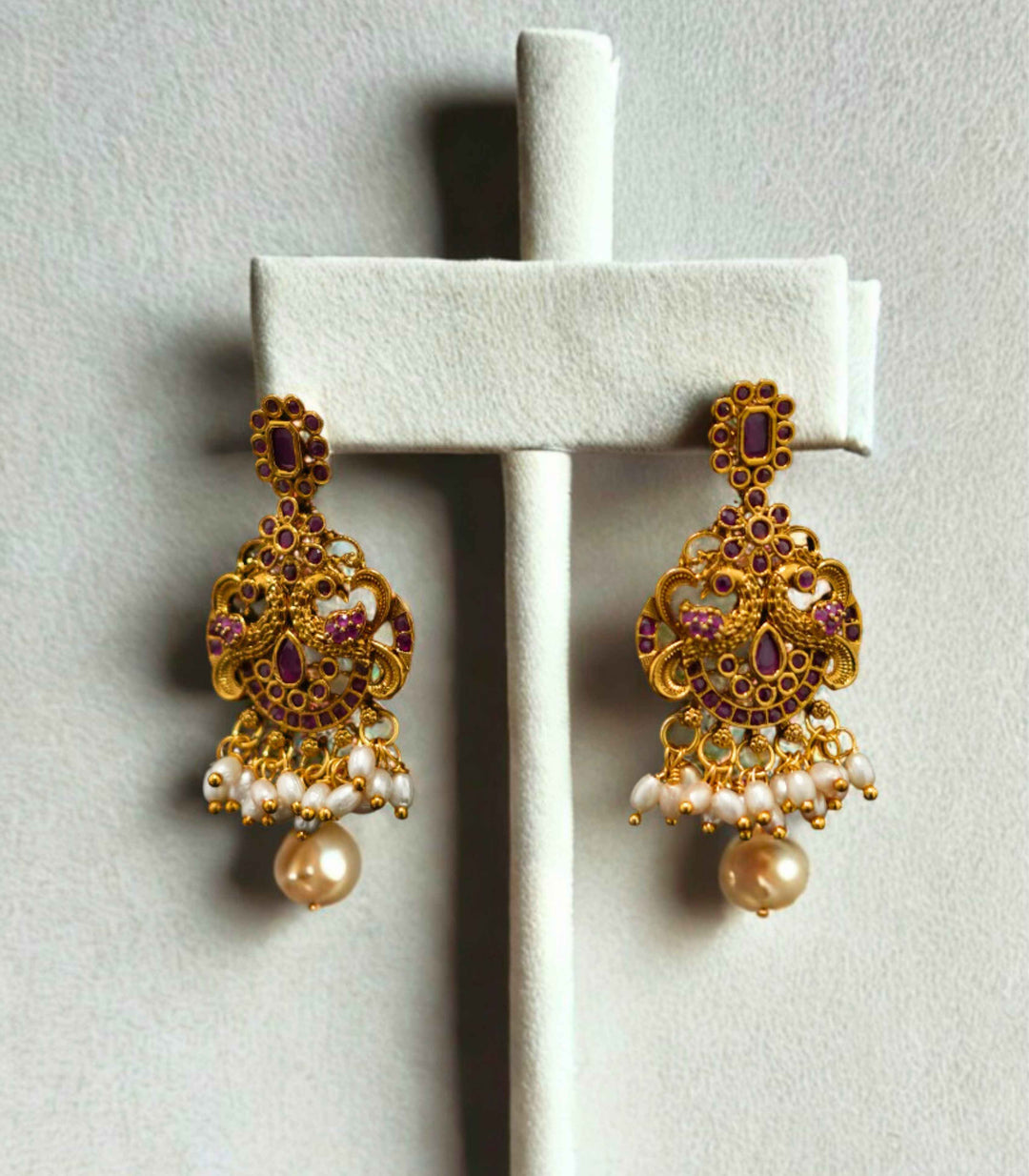 White Pearl Long Antique Necklace