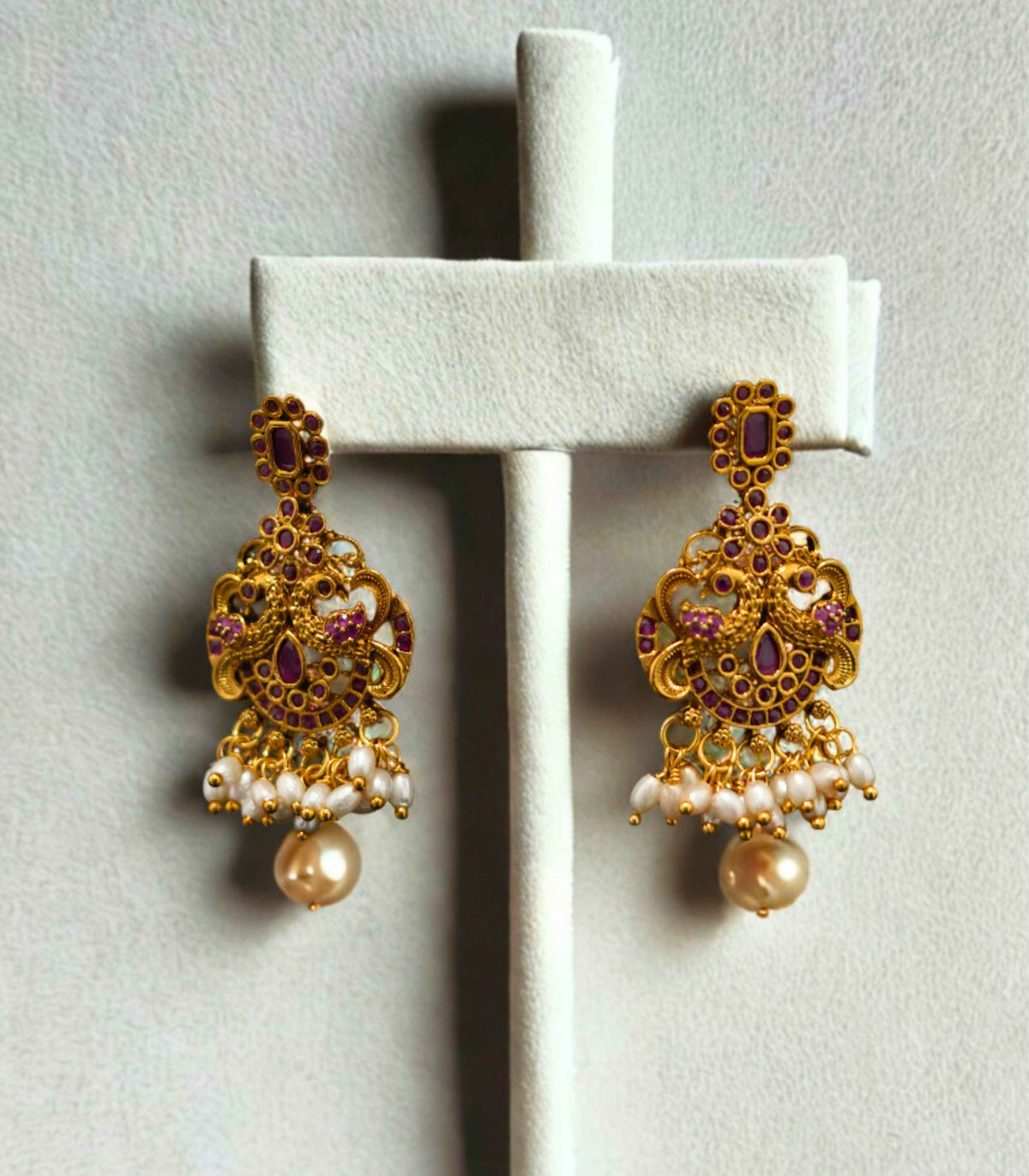 White pearl long antique necklace