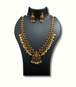 Load image into Gallery viewer, Ruby Pearls Long Necklace
