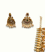 Load image into Gallery viewer, Emerald Pearl Long Antique Necklace
