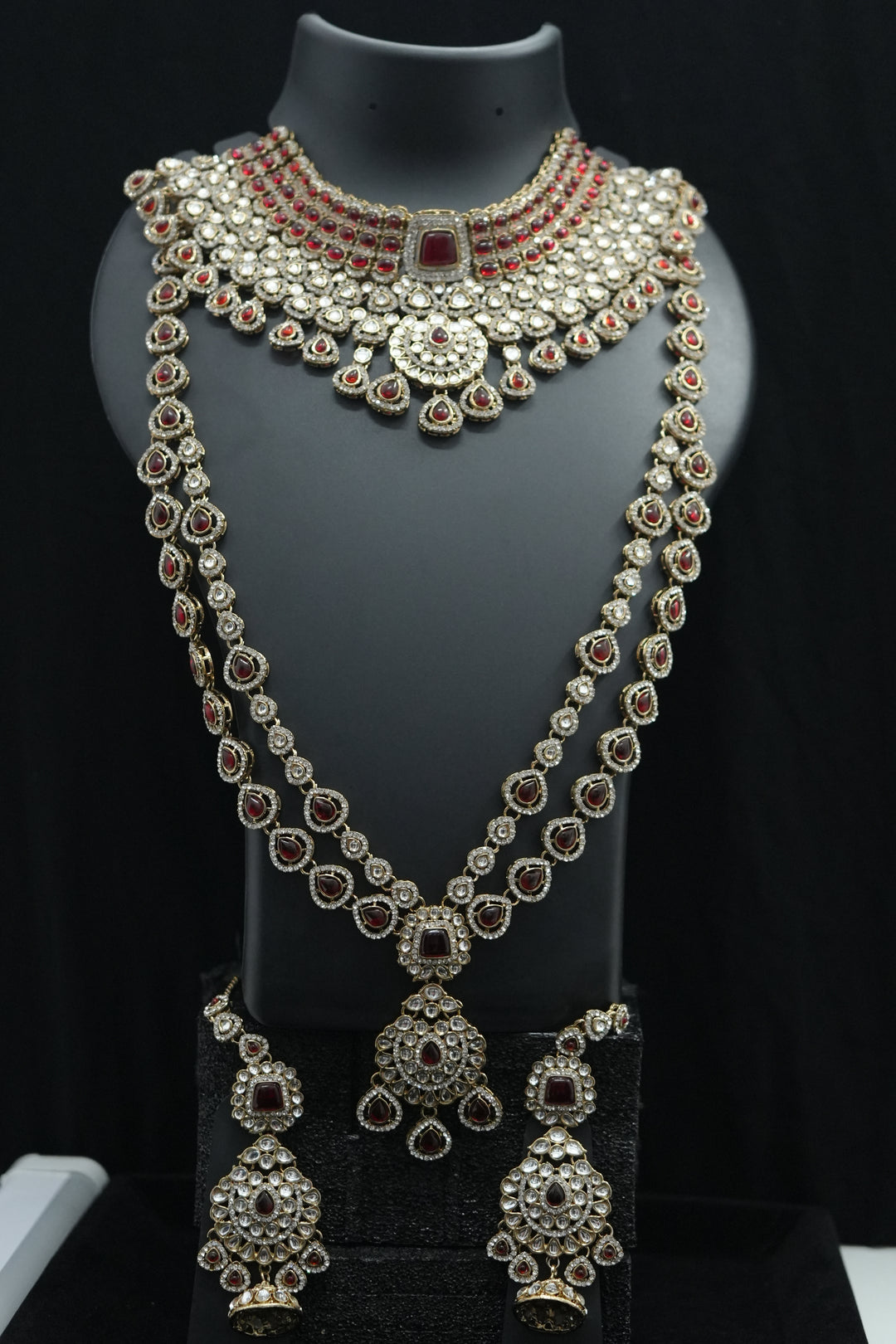 Maharani Antique Gold Bridal Set
