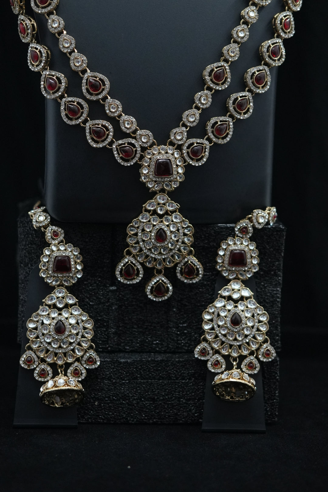 Maharani Antique Gold Bridal Set